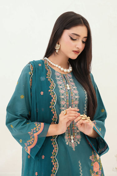 3 Piece - Embroidered Lawn Suit